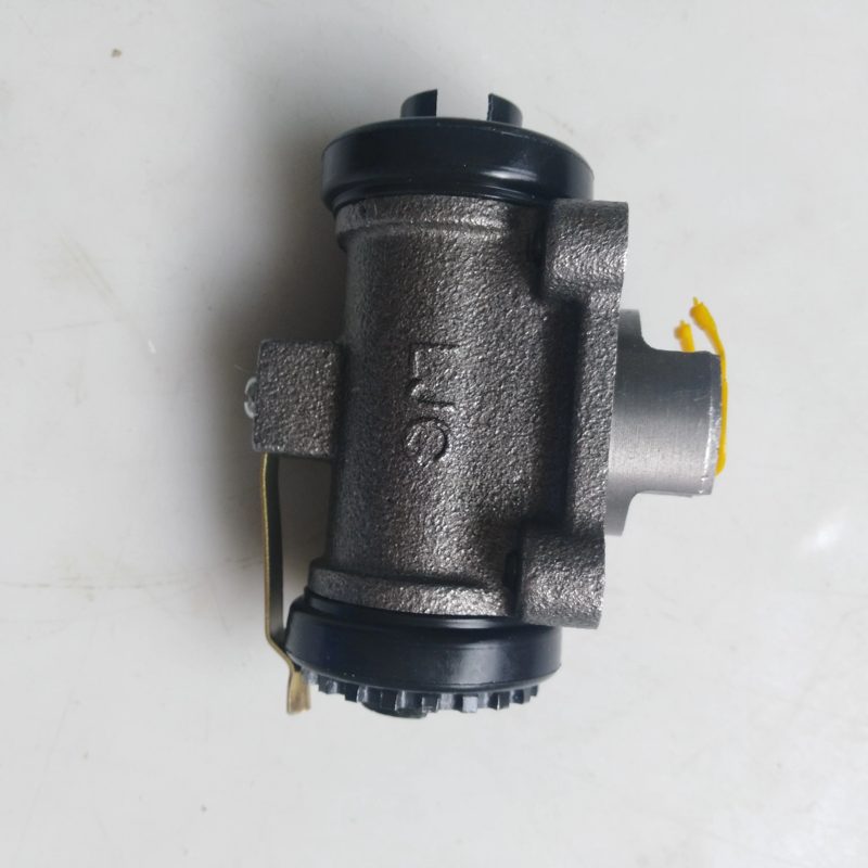 Wheel Brake Cylinder for Faw GF3600 CA1041 Truck — photo 3